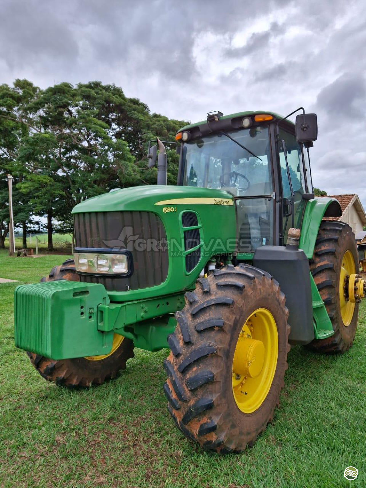 TRATOR JOHN DEERE JOHN DEERE 6190J Tração 4x4 Agro Novaes Máquinas Agrícolas FERNANDOPOLIS SÃO PAULO SP